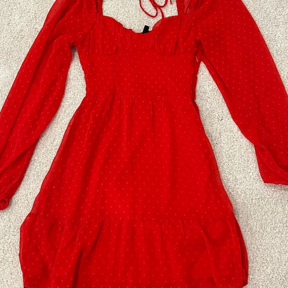 RED DRESS - Picture 4 of 6